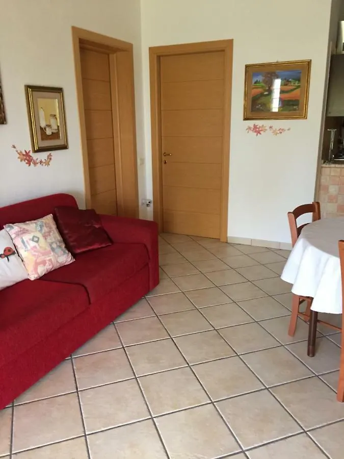 Apartament Bilocale Con Ampio Giardino Pula